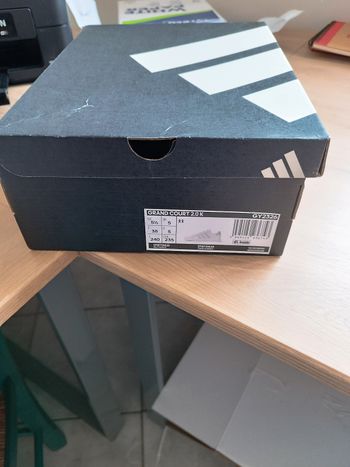 Boite chaussures adidas vide pointure 38