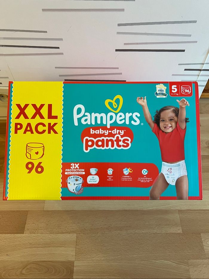 Couches Pants Pampers baby-dry taille 5 11-17kg 96 couches culottes
