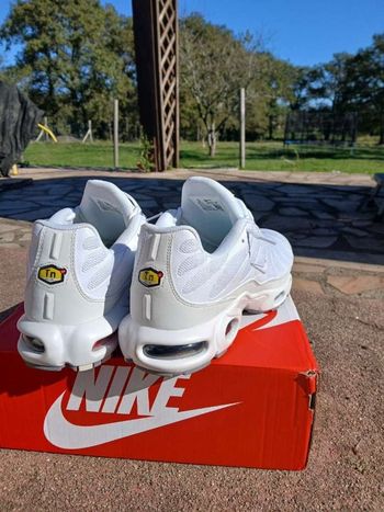 Tn nike blanche taille 46 a prix cassé