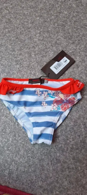 Catimini culotte de maillot de bain neuf 
Taille 18 mois