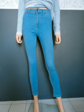 Jean skinny bleu clair taille haute T32/34 B*195