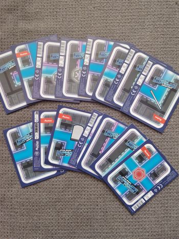 Lot de 15 pochettes de cartes star wars Auchan puissante est la force scellées