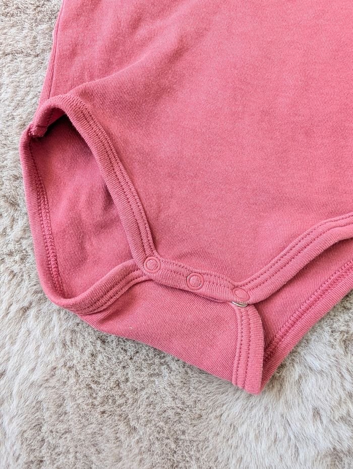 Body mini rêveuse couleur vieux rose marque Vertbaudet 3 mois - photo numéro 4