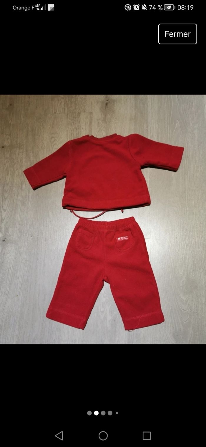 Pyjama 2 piece 3 a 6 mois chaud polaire mixte 6 mois rouge
Idéal pour l'hiver
Je le vend également dans un lot - photo numéro 2