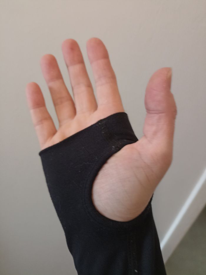 Gilet de sport noir élégant et fonctionnel - Idéal pour vos entraînements ! - photo numéro 7