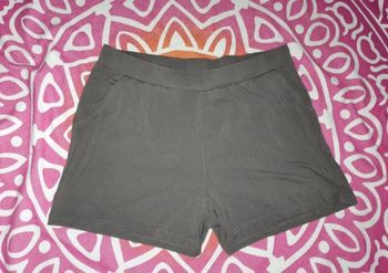 Short femme taille élastique 42/44