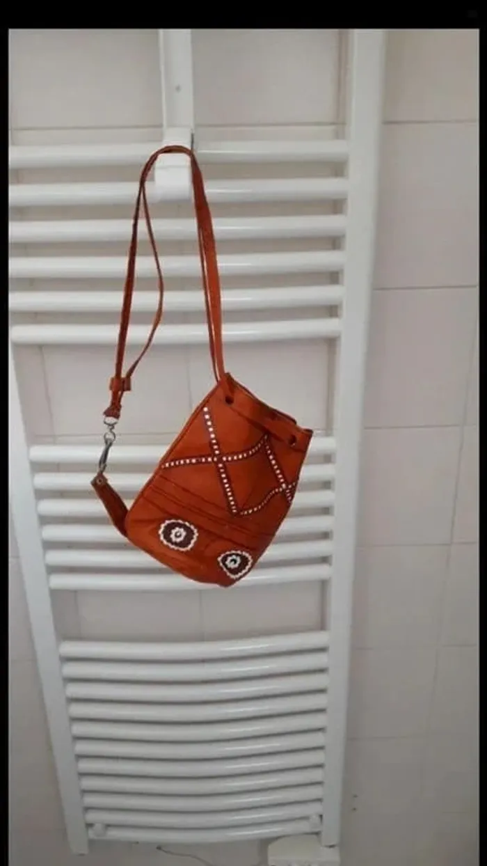 Pochette sac en cuir de chèvre - photo numéro 2