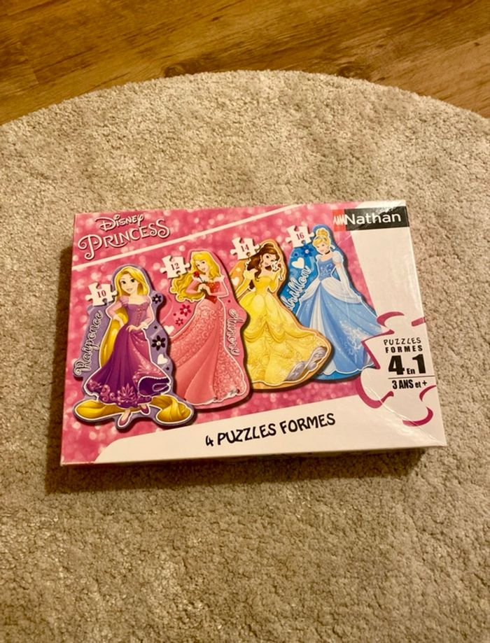 Boite de 4 puzzles Nathan disney princesse