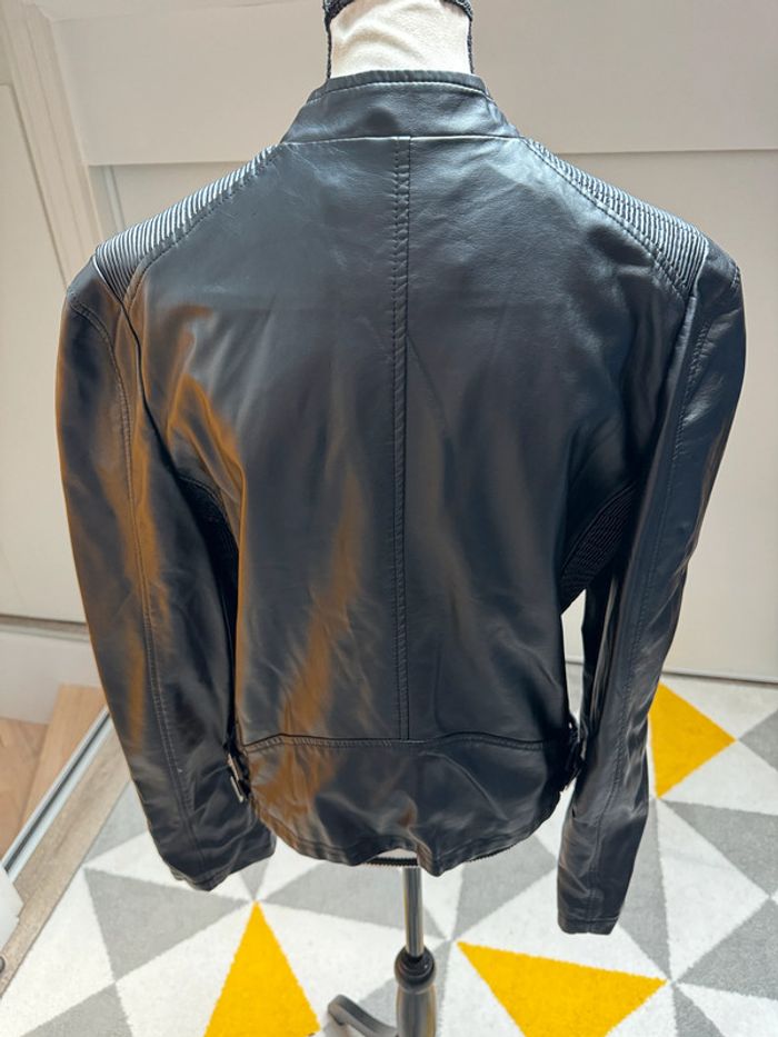 Perfecto Just One Taille 42 - photo numéro 2