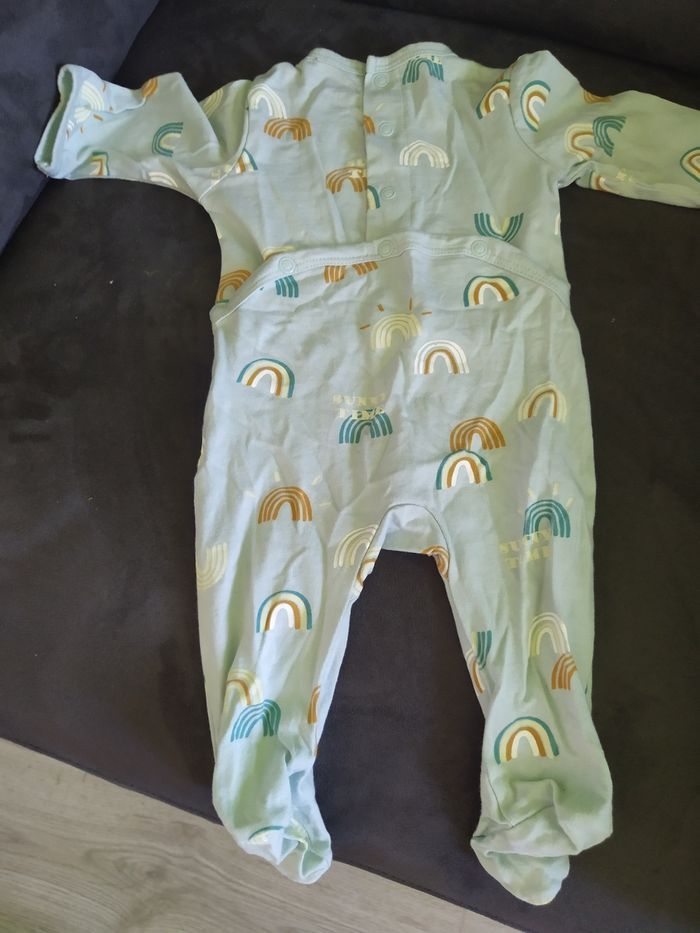 Pyjama 3 mois - photo numéro 2