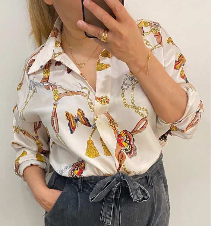 Blouse fluide satinée Zara