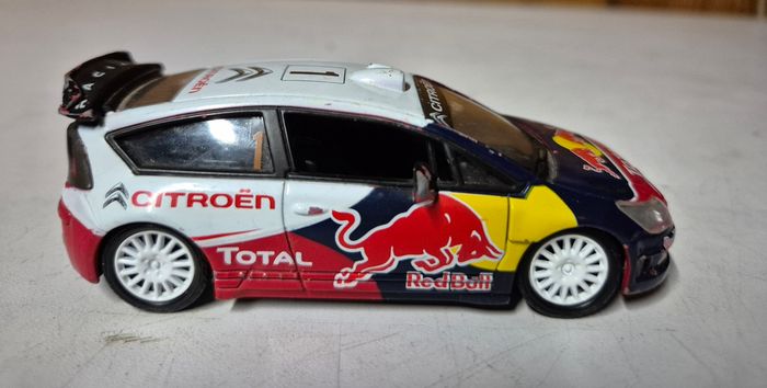 Voiture miniature citroen C4 wrc 1/43 norev No.7 racing red bull total Rallye Portugal 2010 - photo numéro 3