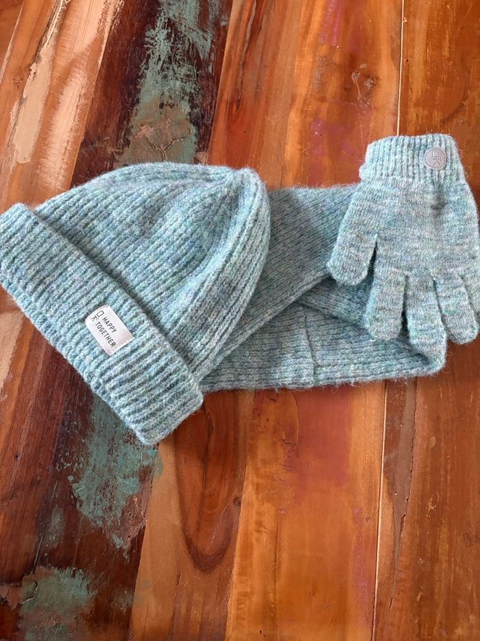 Bonnet gant et tour de cou okaidi