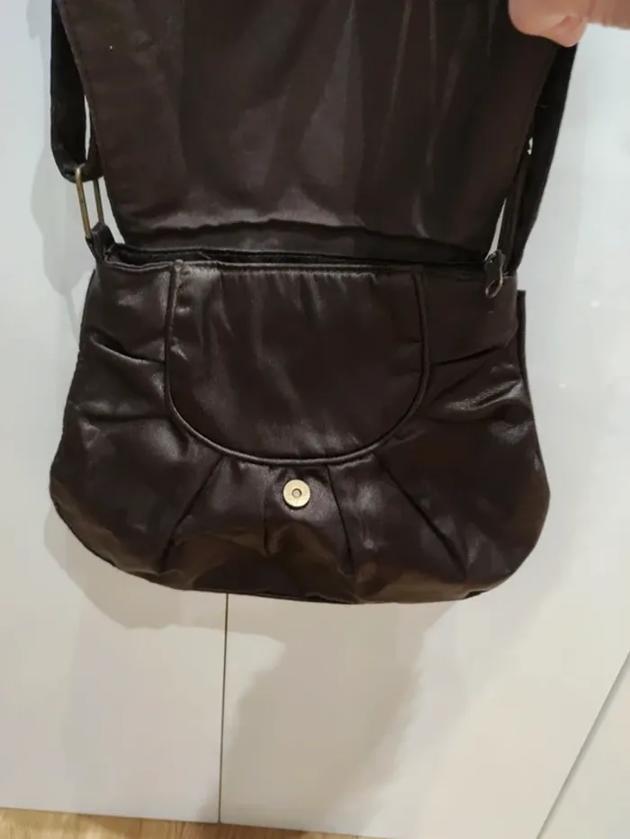 Sac à bandoulière marron satiné - photo numéro 4