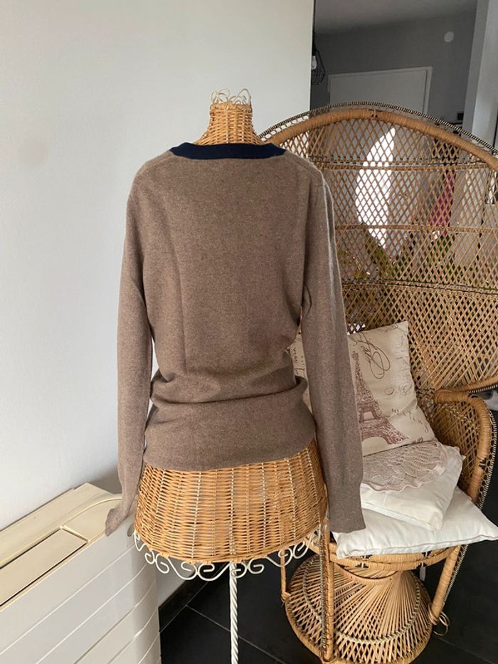 Pull Acanthe cachemire marron avec col V marine taille 1 - photo numéro 9