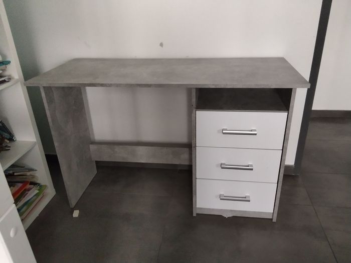 Bureau gris blanc