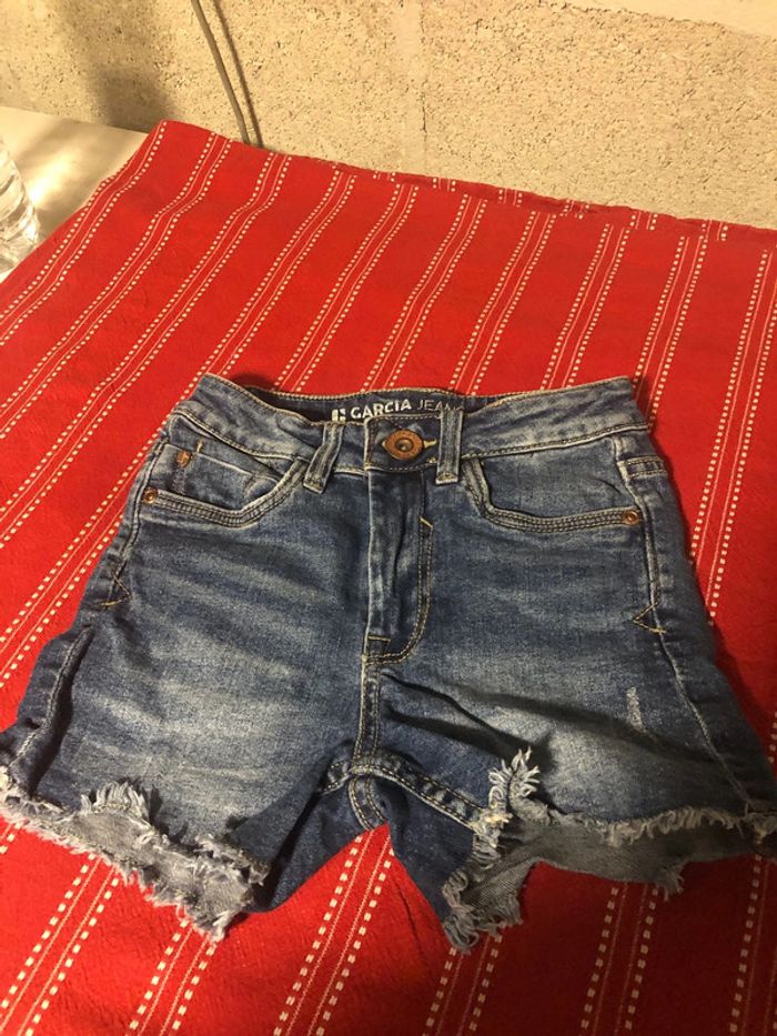 Short jeans