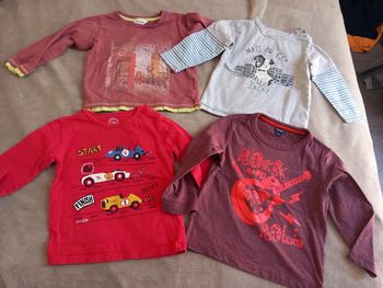 T-Shirts Manches Longues Taille 3 et 4 ans