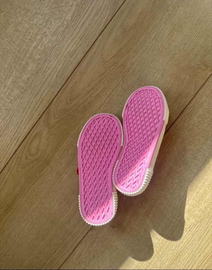 Baskets en toile H&M bébé fille 24 parfait état - photo numéro 3