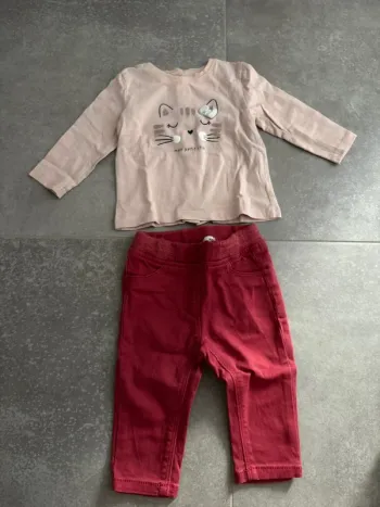 Ensemble rose/rouge tee shirt jean souple 6 mois