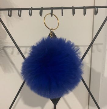 Porte-clés ou bijoux de sacs pompons en fausse fourrure
