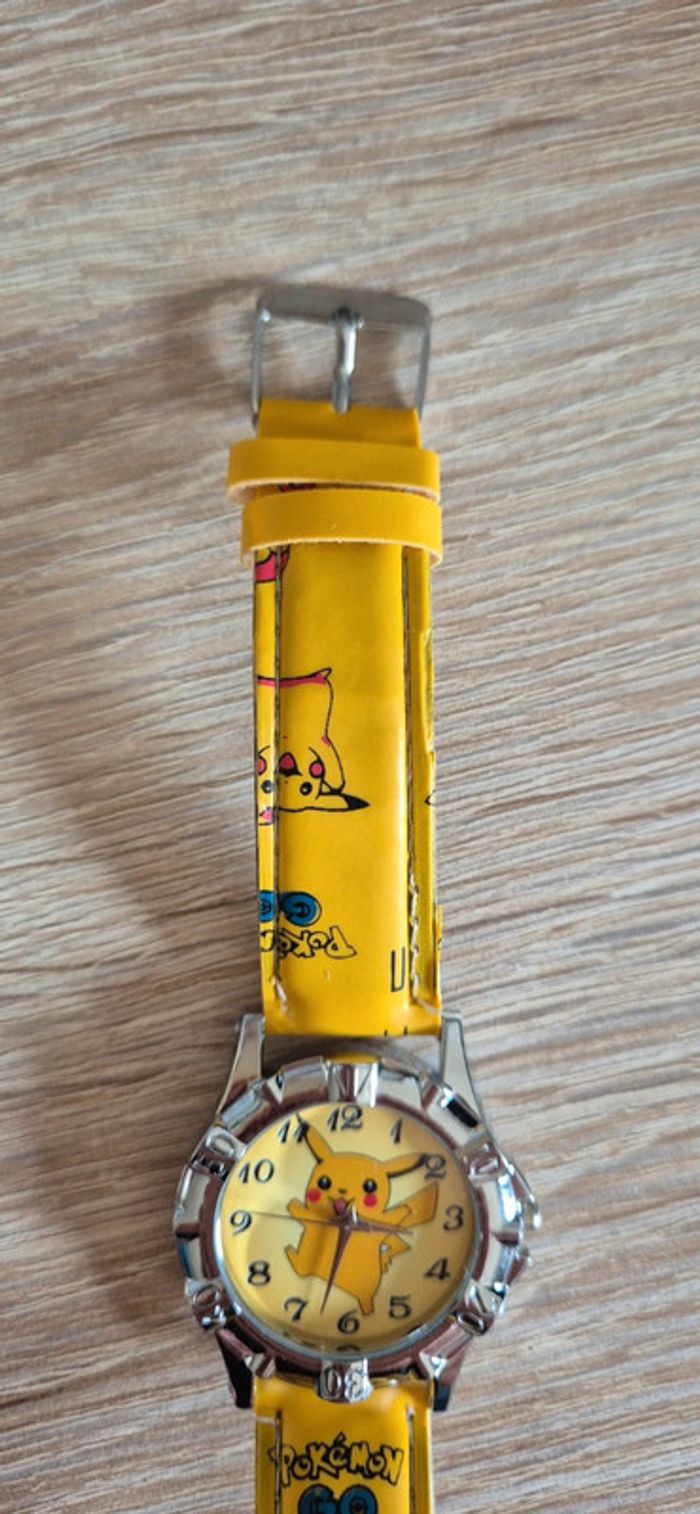 Montre à quartz Pokémon. - photo numéro 5