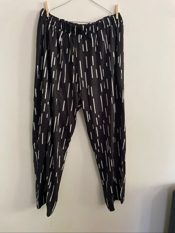 Ensemble tshirt/pantalon - photo numéro 4