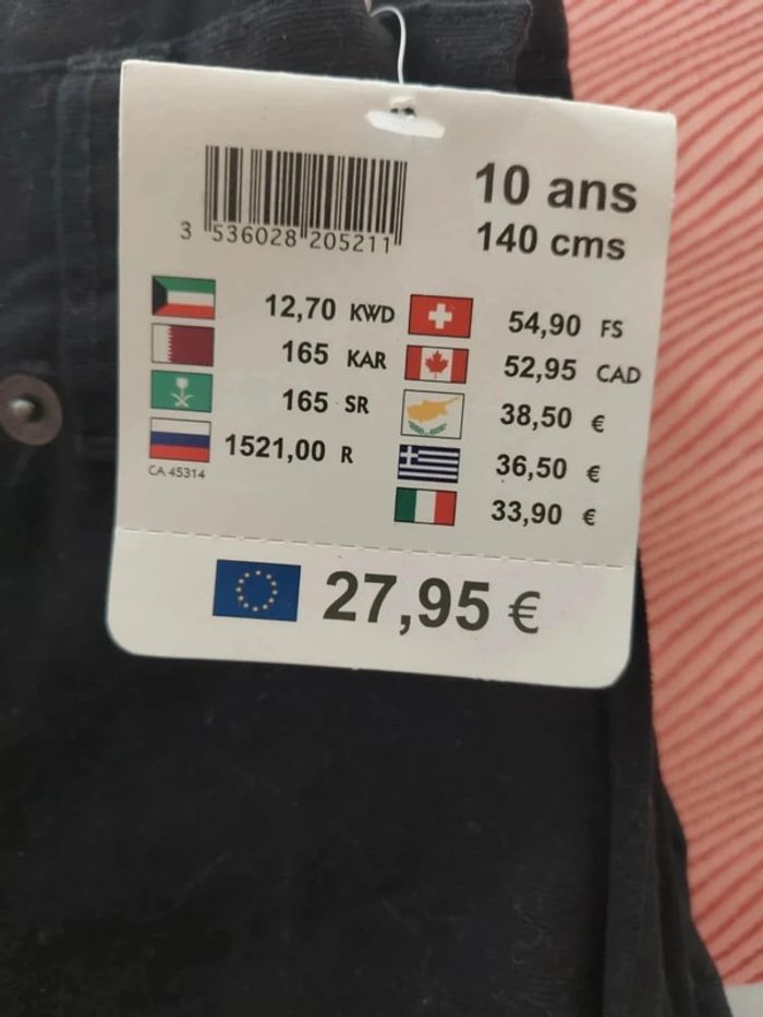 Pantalon neuf 10ans - photo numéro 2