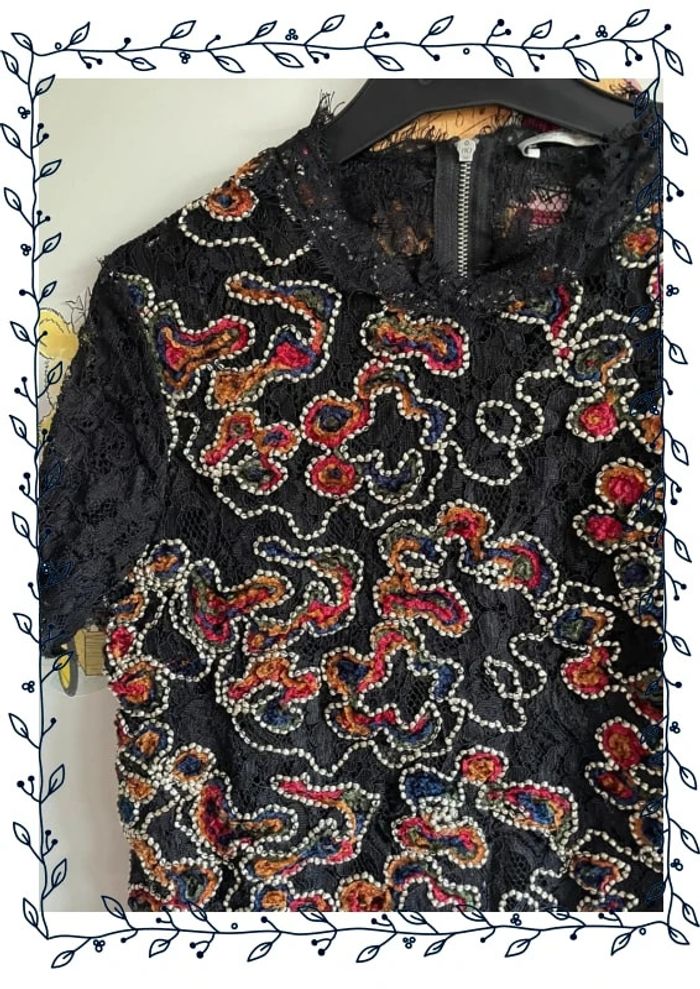 Blouse à manches courtes noire à motifs, taille M, marque Zara - photo numéro 2