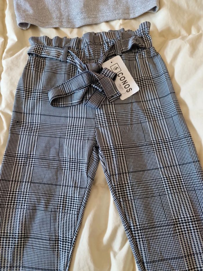 Pantalon neuf et pull. - photo numéro 2