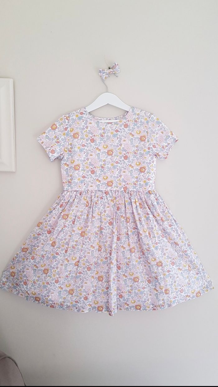 Robe Liberty taille 8 ans 🪷