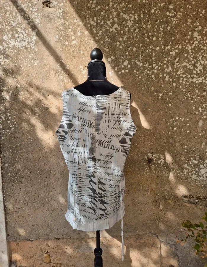 Top sans manches gris T.42 - photo numéro 2