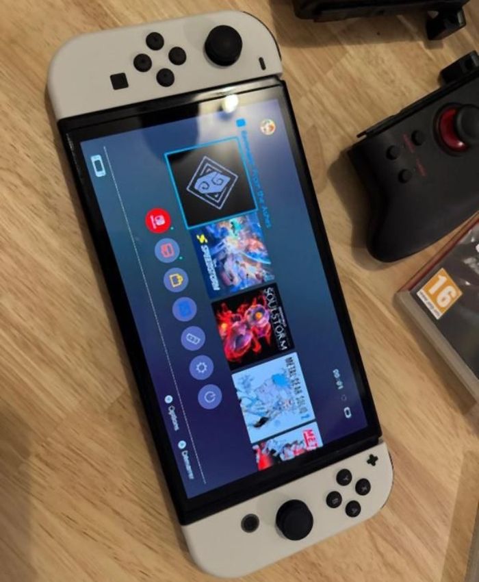 Nintendo Switch oled - photo numéro 2