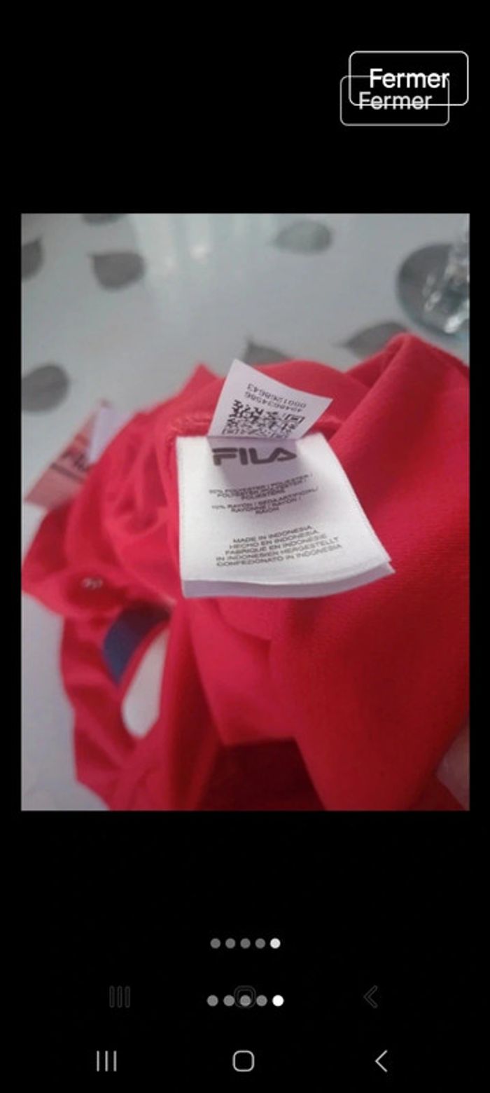 T shirt fila noté xs mais peut convenir à un s - photo numéro 5
