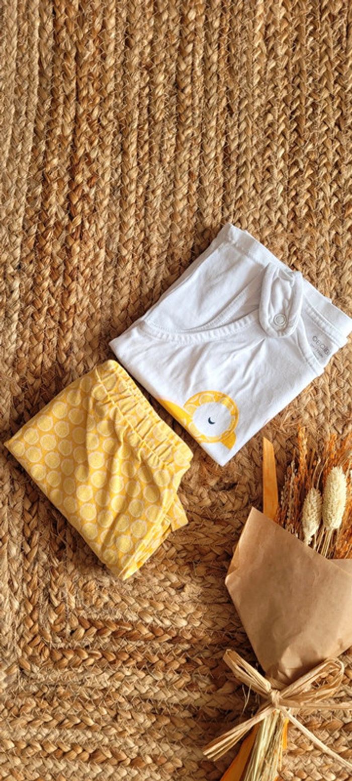 Magnifique Ensemble Short et Débardeur blanc jaune citron 🍋 perroquet Obaïbi 9mois comme neuf - photo numéro 8