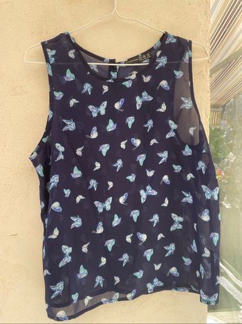 Haut bleu transparent