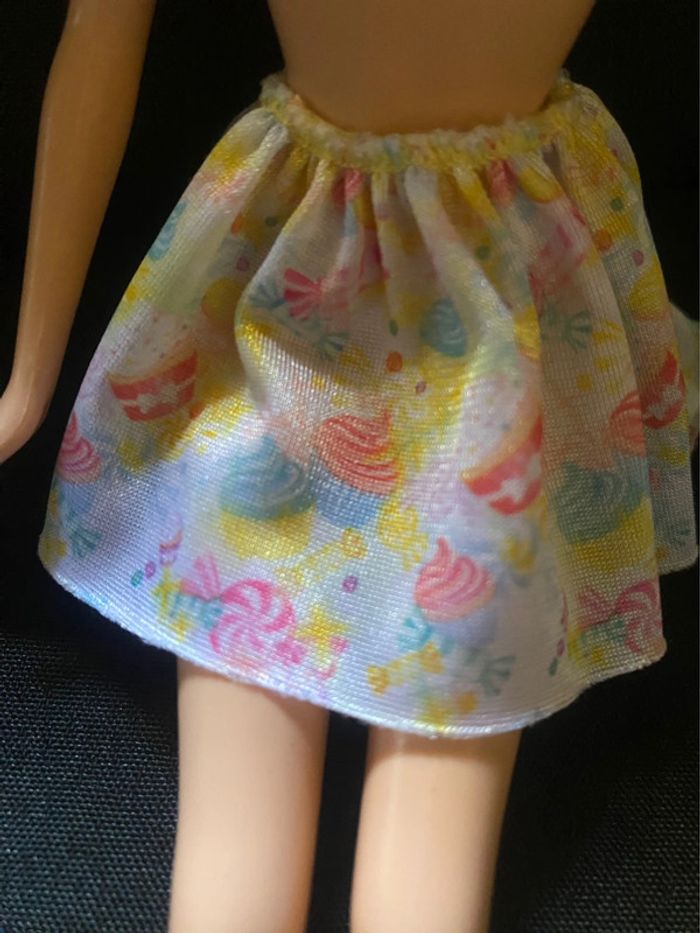 Jupe à motifs pour poupée Barbie - photo numéro 3