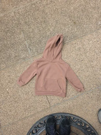 Sweat a capuche primark 18-24m