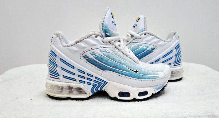 Nike Air Max Plus 3 (Tn Air), modèle iconique au look futuriste. - photo numéro 3