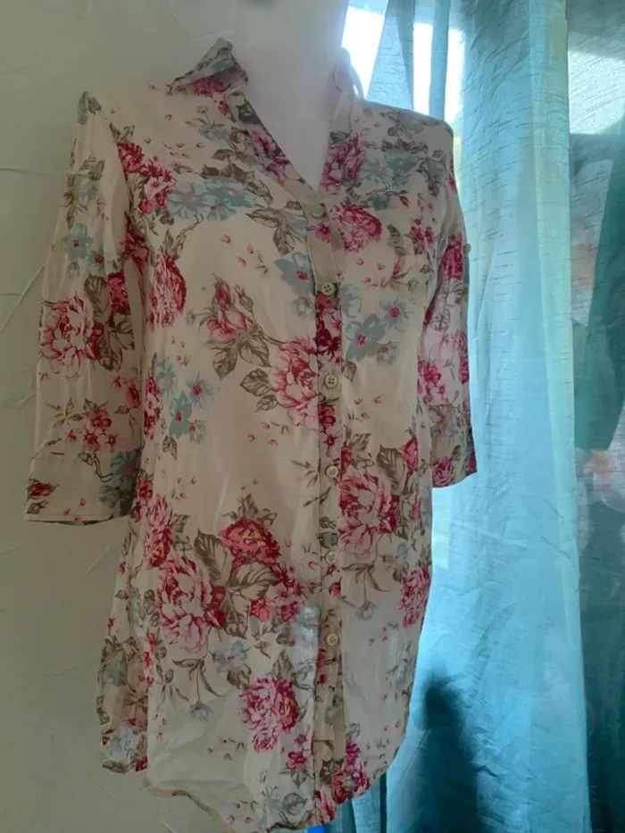 Chemise longue Bershka taille S taille 36 fleurie manches3/4 - photo numéro 4