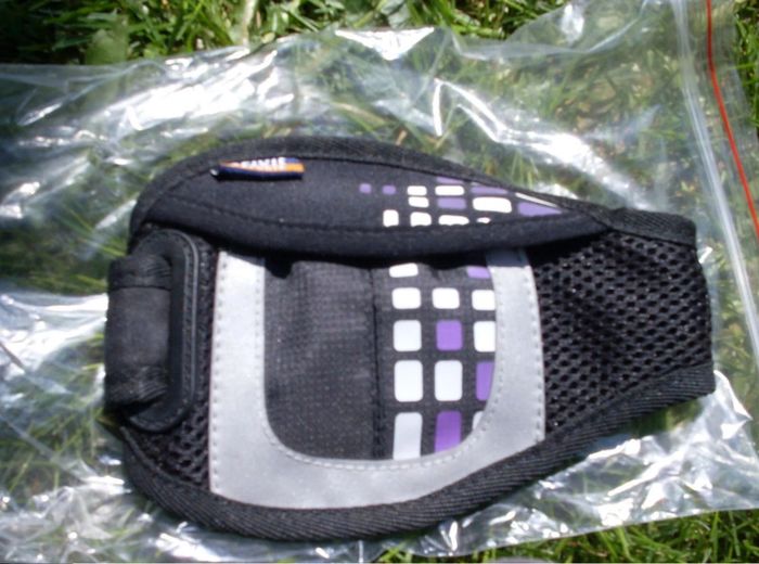 pochette / Brassard pour rangement clé ou autre pour running