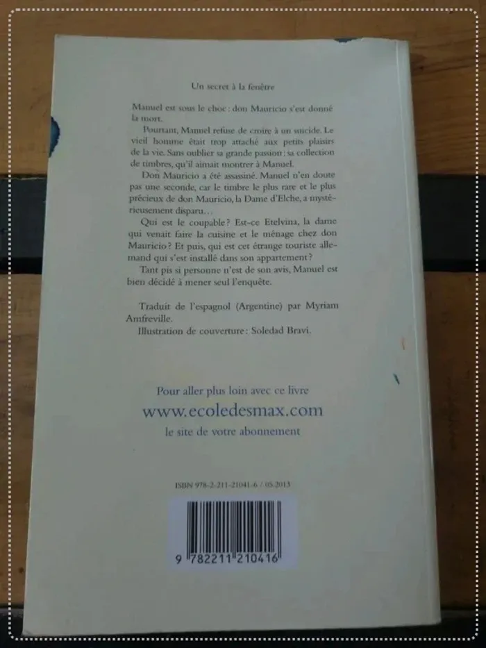Un secret à la fenêtre - école des loisirs - photo numéro 2