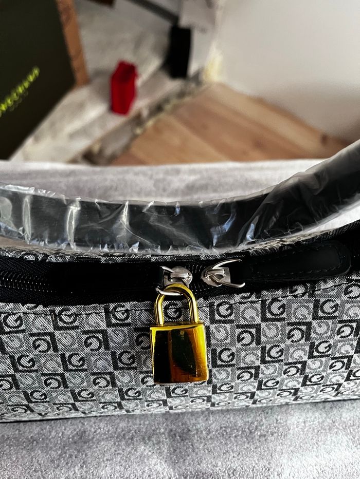 Sac tendance  neuf - photo numéro 4