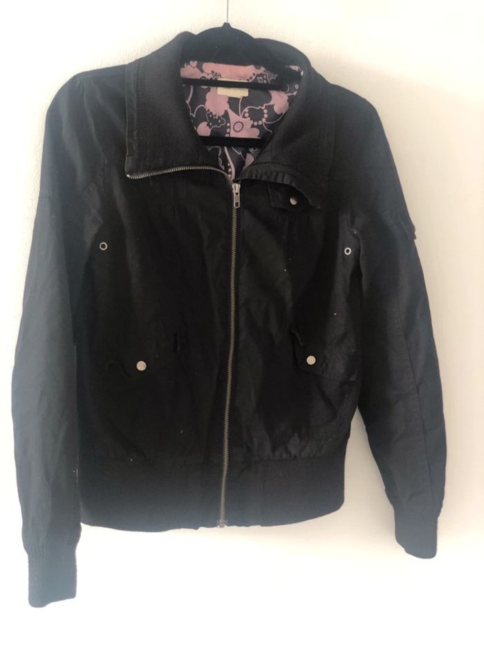 Veste noir basique. - photo numéro 2