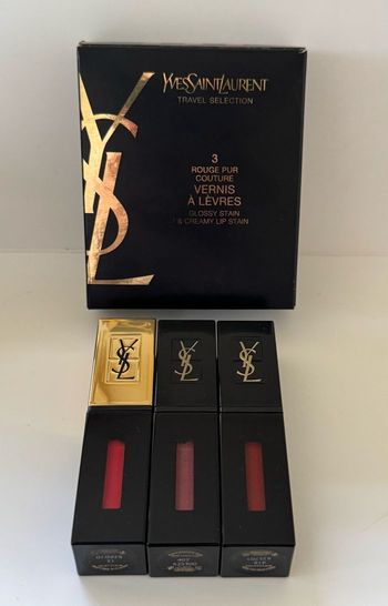 Rouges à lèvre Yves Saint Laurent rouge pur couture