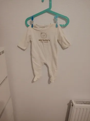 Pyjama ourson. Neuf taille 3 mois