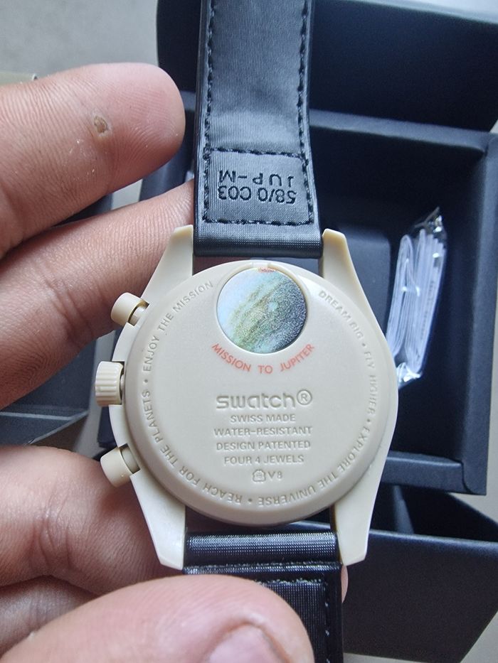 Montre swatch omega - photo numéro 3