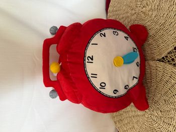 Peluche réveil IKEA horloge rouge 37 cm