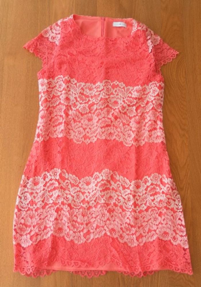 robe dentelle broderie