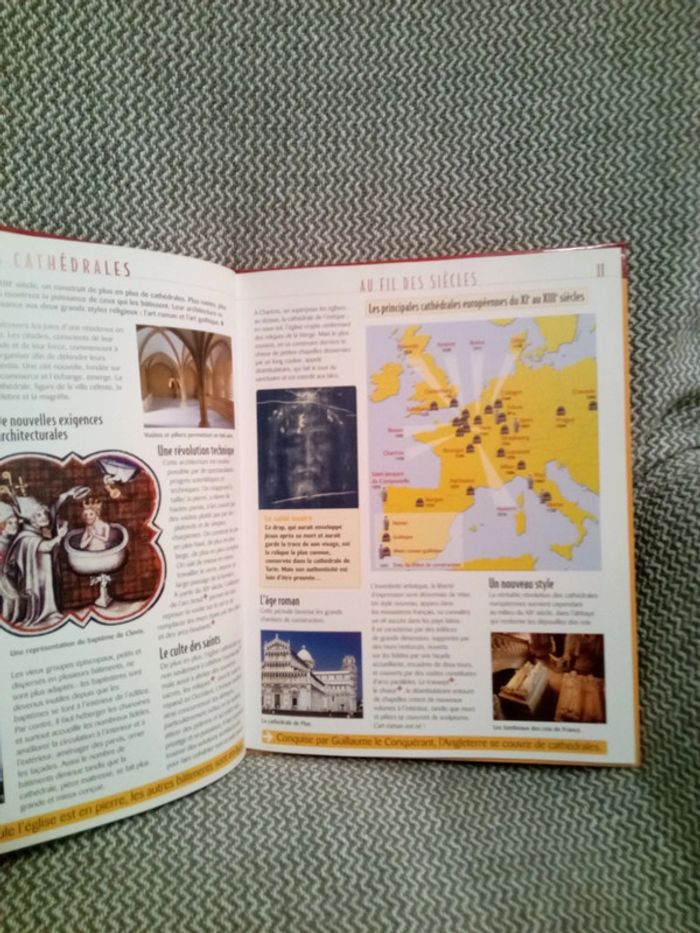 Les cathédrales - l'Atlas des Juniors Histoire - Ed. Atlas - photo numéro 4
